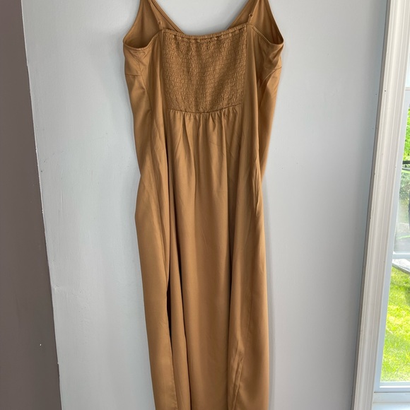 NWT Satin Smocked MIDI Slip dress Multiple sizes color Nude Acacia - Picture 7 of 10
